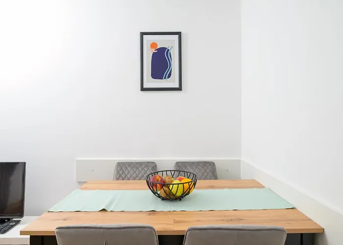 Apartment Pina