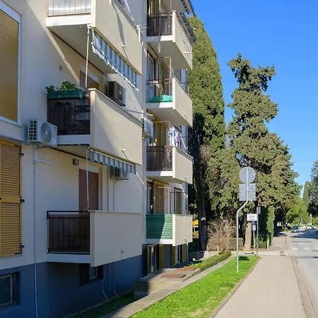 Apartment Pina Porec Esterno foto