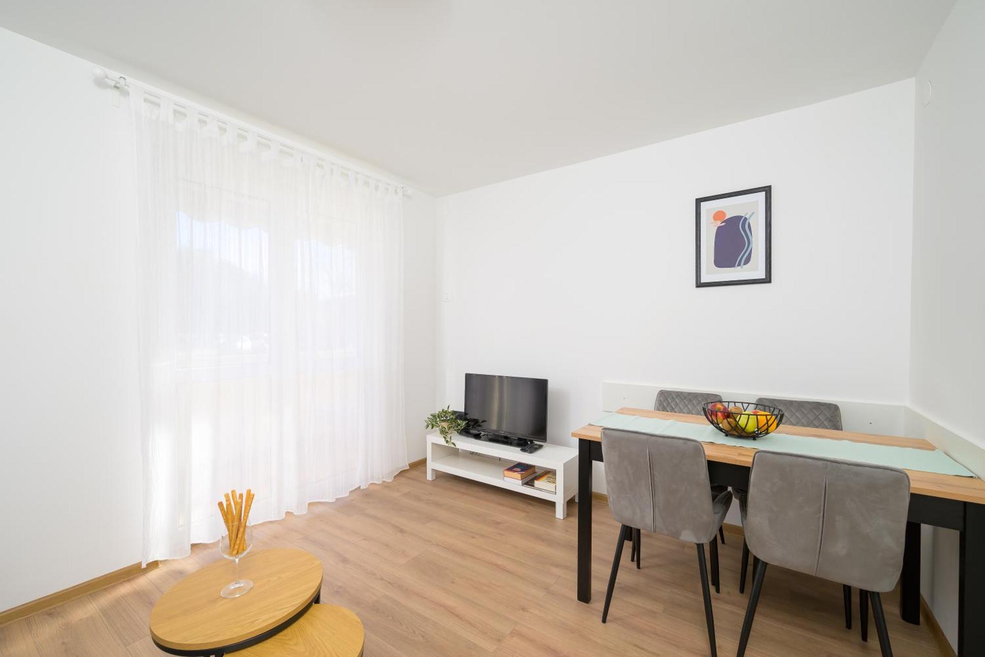 Apartma Pina